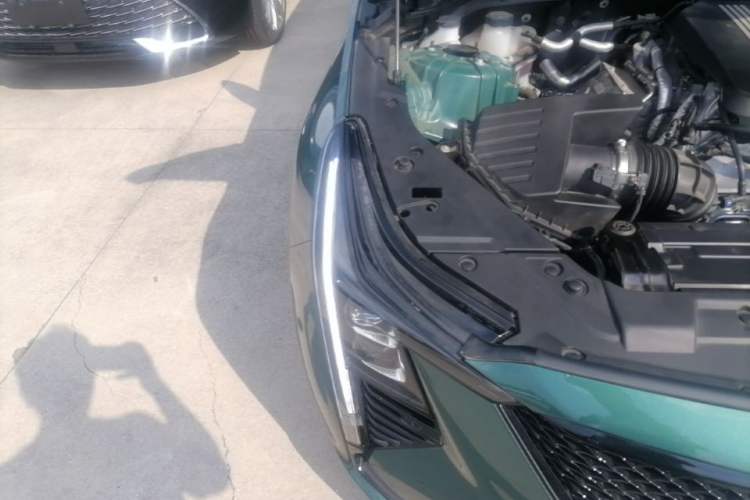 Used Cadillac CT5 2025 28T Track Performance Edition + Peak Track Optional Package Right Front Headlight