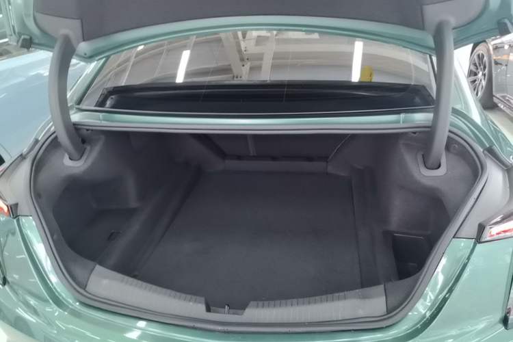 Used Cadillac CT5 2025 28T Track Performance Edition Trunk