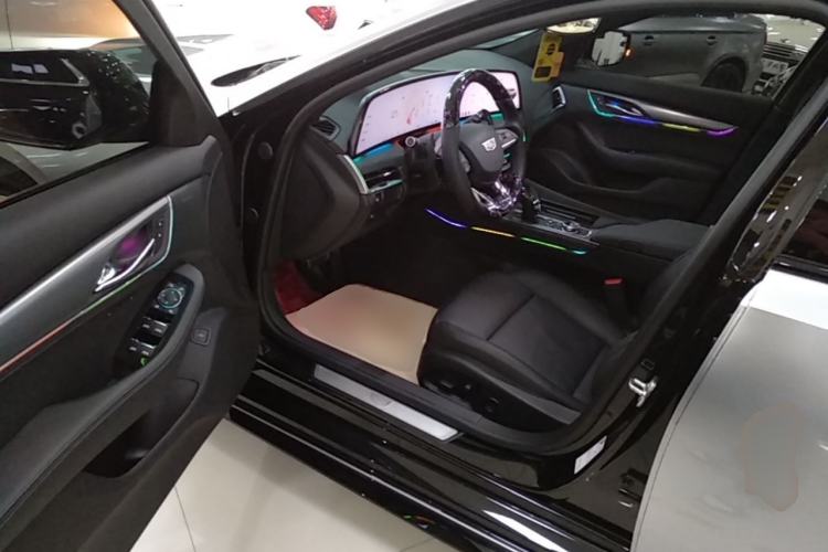 Used Cadillac CT5 2025 28T Track Performance Edition Driver Seat