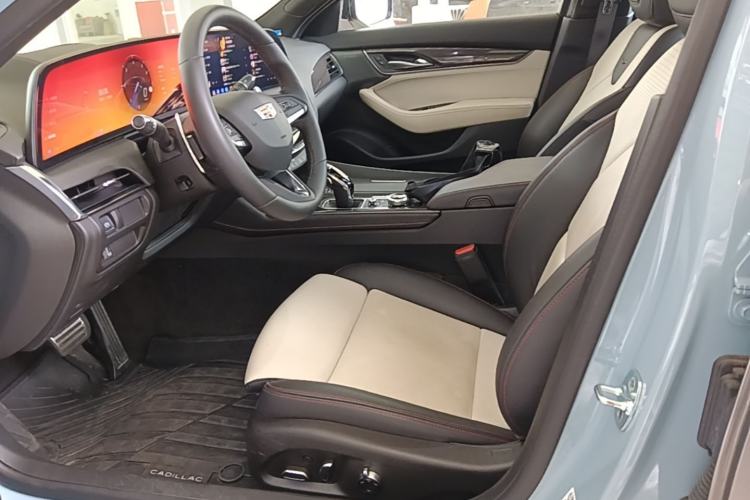 Used Cadillac CT5 2025 28T Track Performance Edition + Peak Track Optional Package Left Front Seat