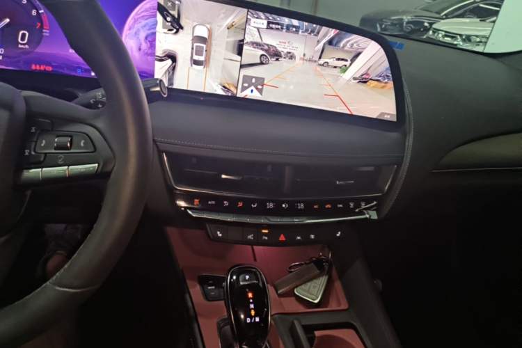Used Cadillac CT5 2025 28T Urban Sport Edition Audio And AC Panel