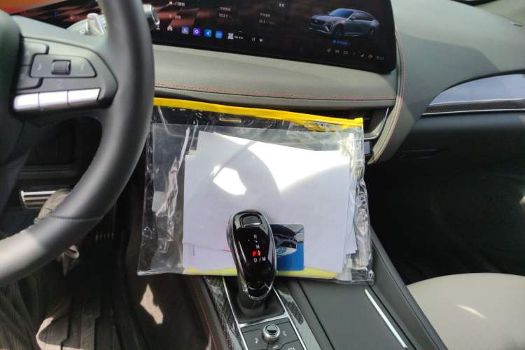 Used Cadillac CT5 2025 28T Track Performance Edition + Peak Track Optional Package Audio And AC Panel