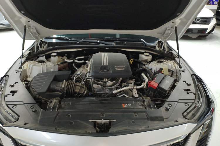 Used Cadillac CT5 2025 28T Urban Sport Edition Engine Bay