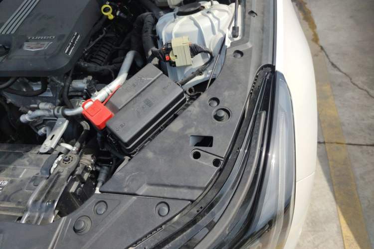 Used Cadillac CT5 2025 28T Track Performance Edition + Peak Track Optional Package Engine Bay Left