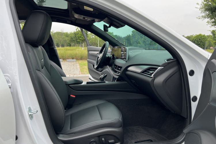 Used Cadillac CT5 2025 28T Track Performance Edition Interior 8