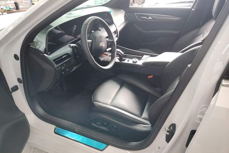 Used Cadillac CT5 2025 28T Urban Sport Edition Left Front Seat