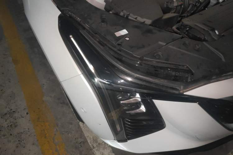 Used Cadillac CT5 2025 28T Urban Sport Edition Right Front Headlight