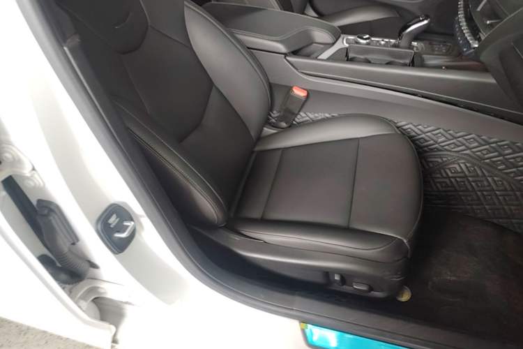 Used Cadillac CT5 2025 28T Urban Sport Edition Right Front Seat