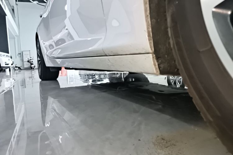 Used Cadillac CT5 2025 28T Urban Sport Edition Right Side Sill