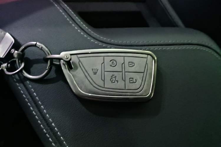 Used Cadillac CT5 2025 28T Urban Sport Edition Vehicle Key