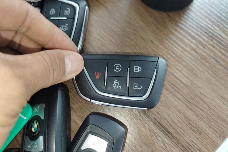 Used Cadillac CT5 2025 28T Urban Sport Edition Vehicle Key