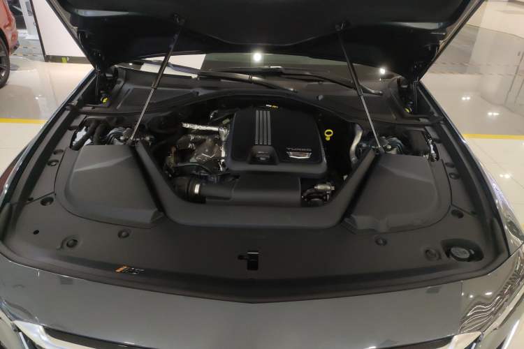 Used Cadillac CT6 2023 28T Platinum Edition Engine Bay