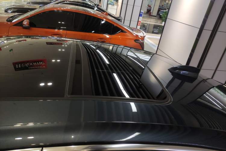 Used Cadillac CT6 2023 28T Platinum Edition Roof