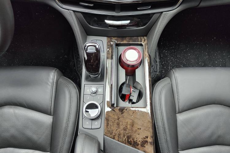 Used Cadillac CT6 2022 28T Luxury Edition Gear Lever