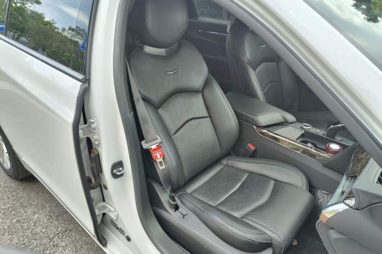 Used Cadillac CT6 2022 28T Luxury Edition Right Front Seat
