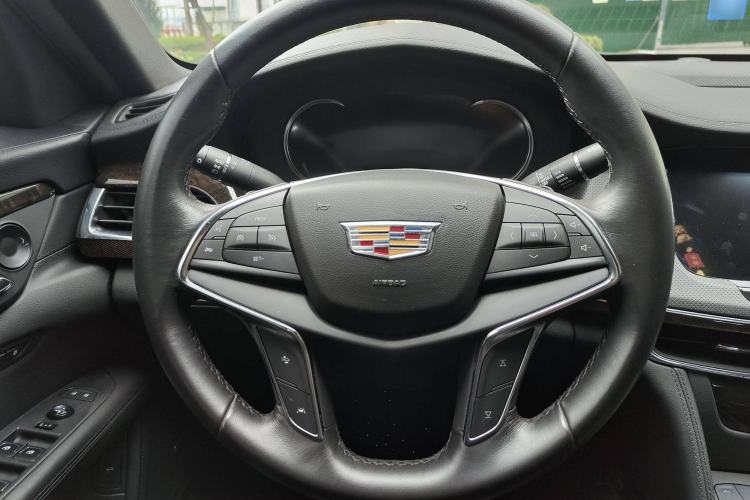 Used Cadillac CT6 2022 28T Luxury Edition Steering Wheel