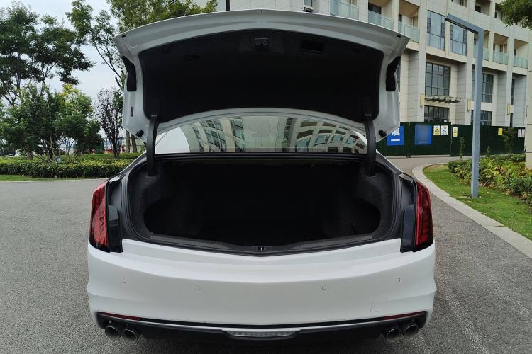 Used Cadillac CT6 2022 28T Luxury Edition Trunk
