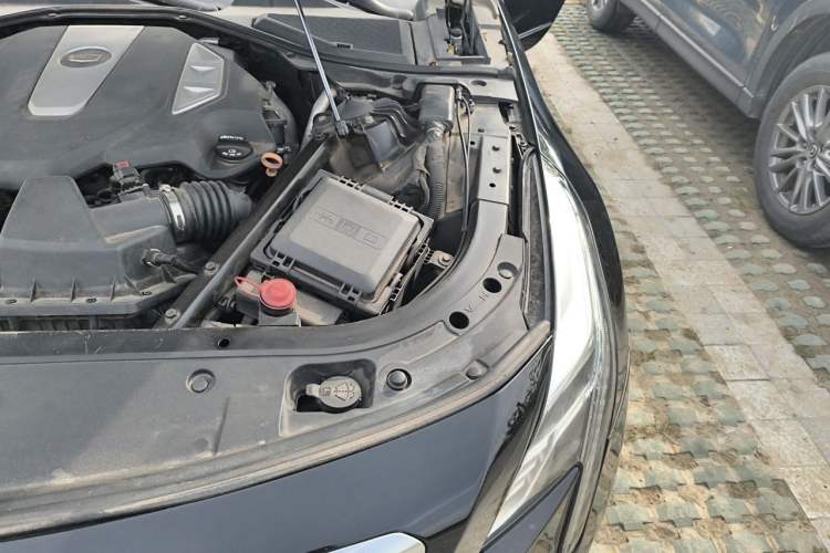 Used Cadillac CT6 2016 40T Luxury Model Engine Bay Left