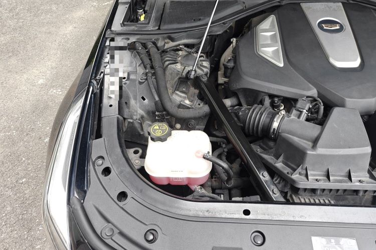 Used Cadillac CT6 2016 40T Leading Model Engine Bay Right