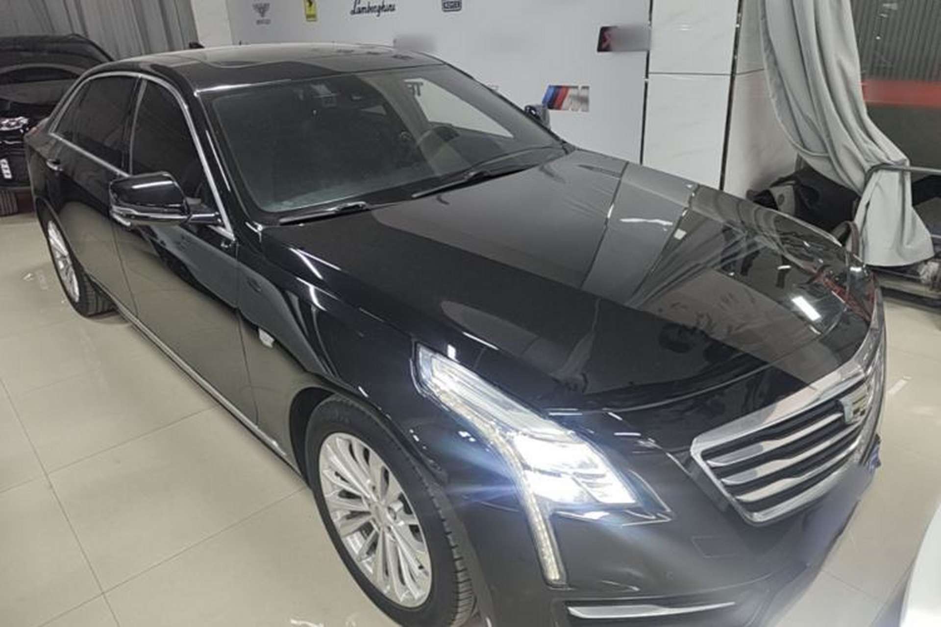 Used Cadillac CT6 2016 28T Luxury Model Exterior 1
