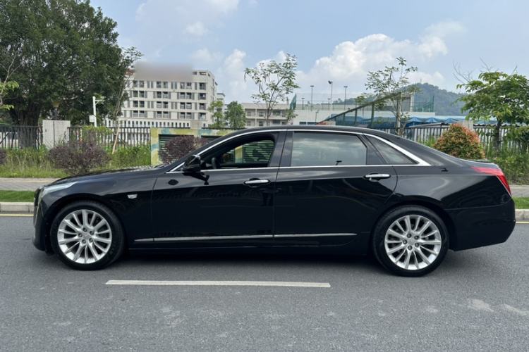 Used Cadillac CT6 2016 28T Leading Model Exterior 2