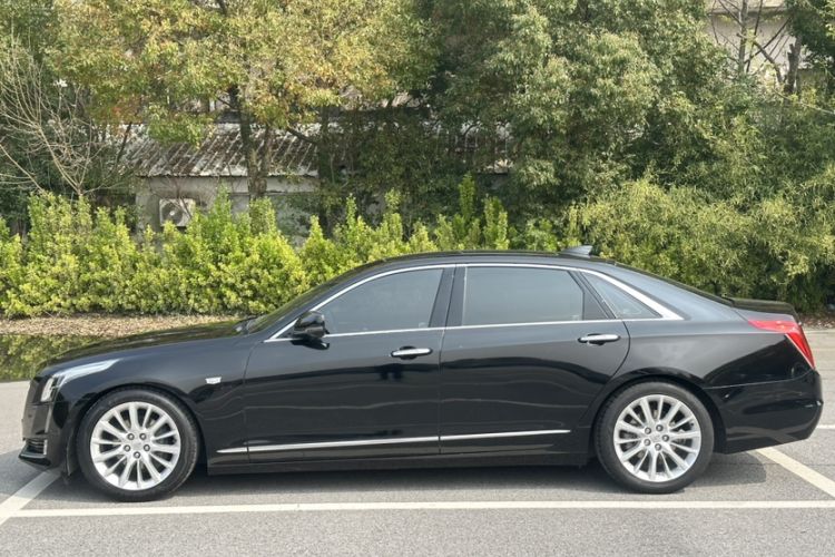 Used Cadillac CT6 2016 28T Leading Model Exterior 4