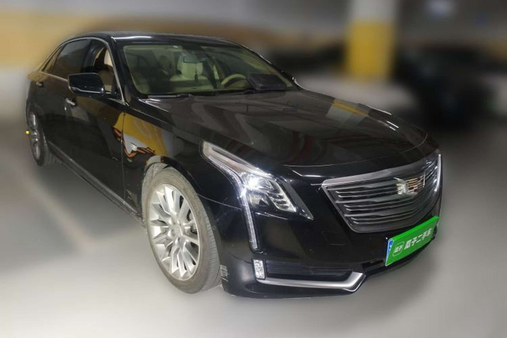 Used Cadillac CT6 2016 28T Platinum Edition Front Right 45 Deg