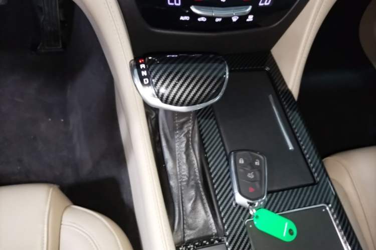 Used Cadillac CT6 2016 28T Fashion Edition Gear Lever