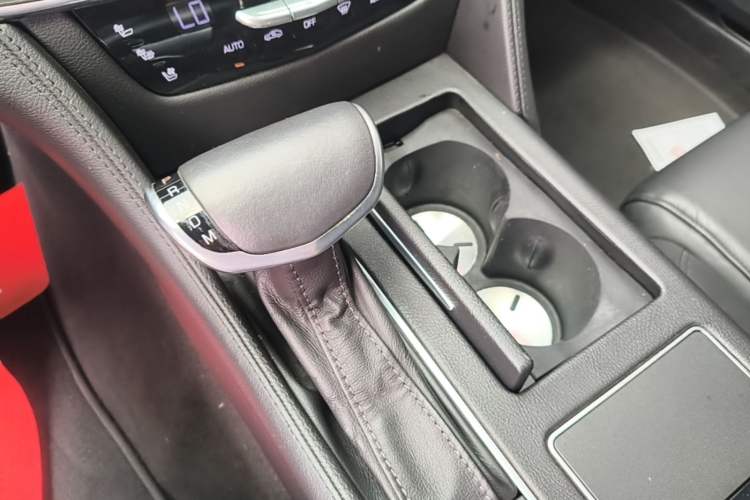 Used Cadillac CT6 2016 28T Luxury Model Gear Lever