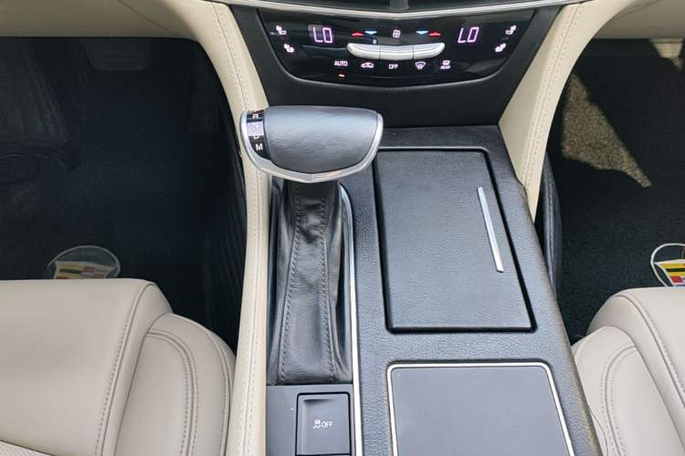 Used Cadillac CT6 2016 28T Elite Edition Gear Lever