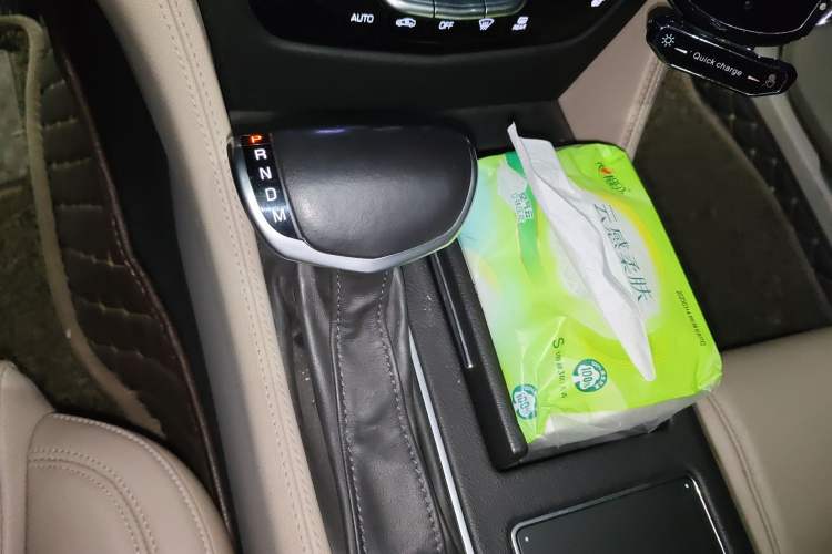 Used Cadillac CT6 2016 28T Elite Edition Gear Lever