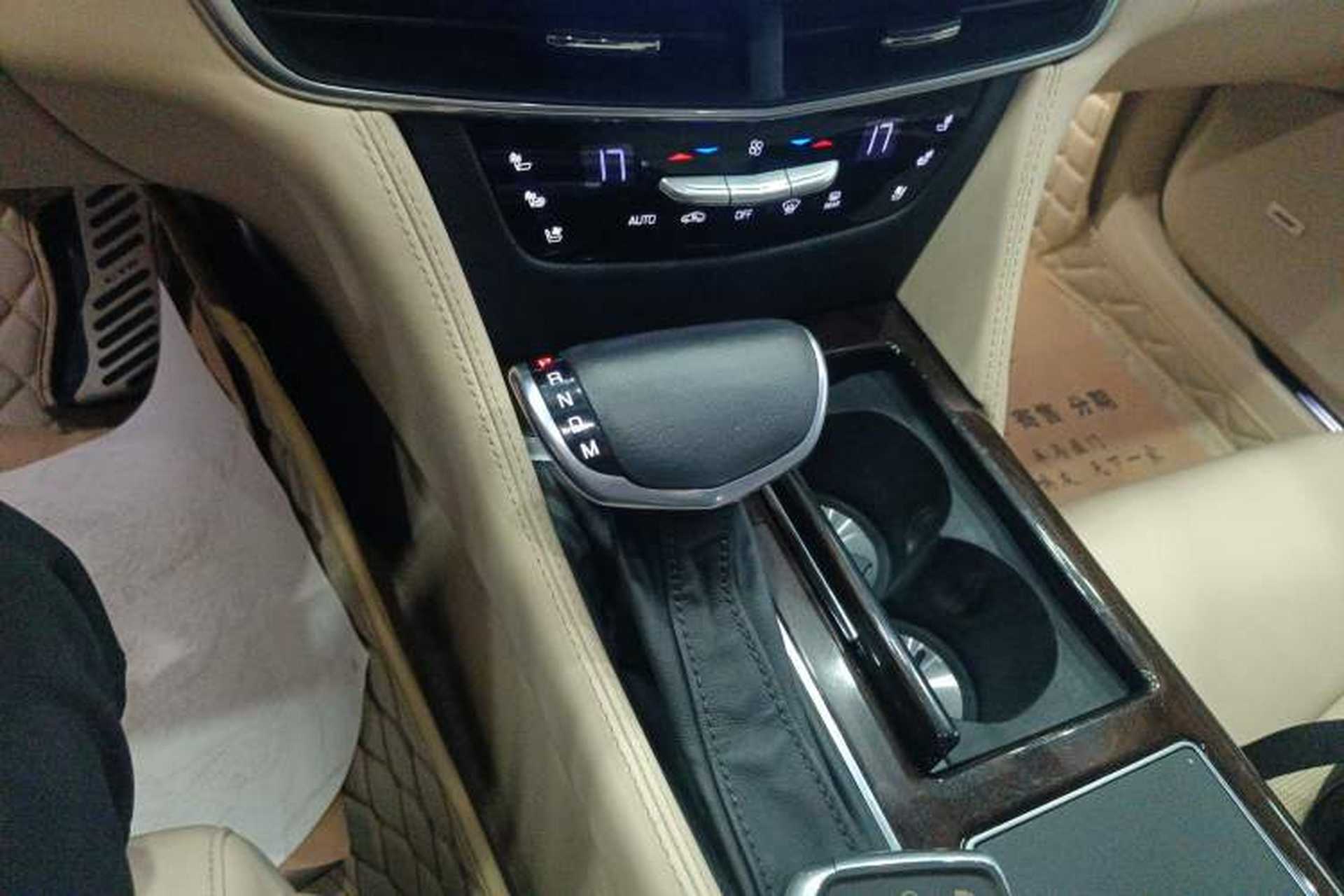 Used Cadillac CT6 2016 28T Platinum Edition Gear Lever