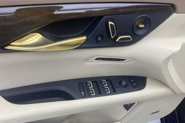 Used Cadillac CT6 2016 40T Platinum Edition Interior 11