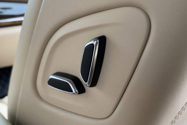 Used Cadillac CT6 2016 28T Platinum Edition Interior 12