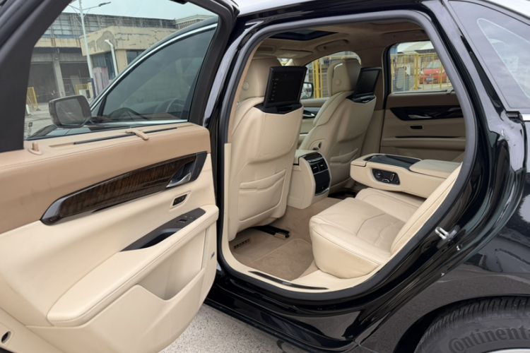 Used Cadillac CT6 2016 40T Platinum Edition Interior 13