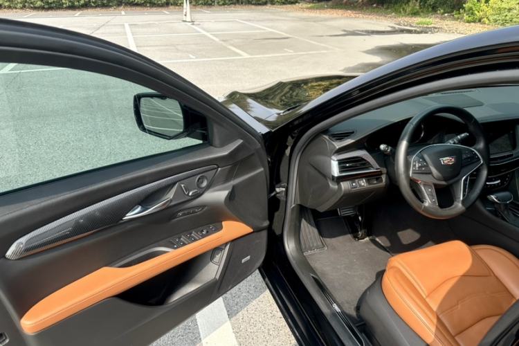 Used Cadillac CT6 2016 28T Leading Model Interior 2