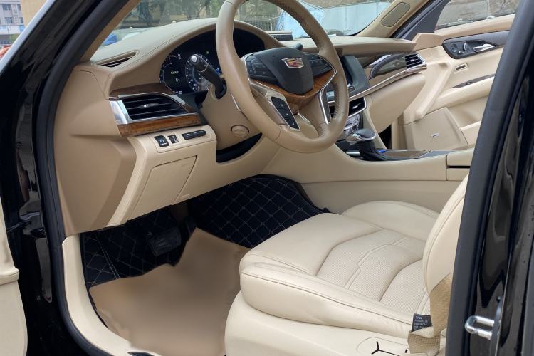 Used Cadillac CT6 2016 28T Platinum Edition Interior 4