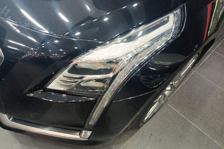 Used Cadillac CT6 2016 28T Platinum Edition Left Front Headlight