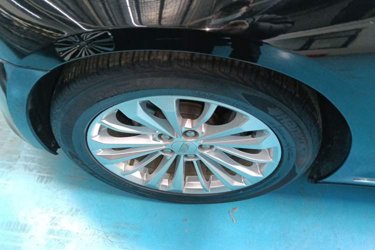 Used Cadillac CT6 2016 28T Luxury Model Left Front Wheel Hub