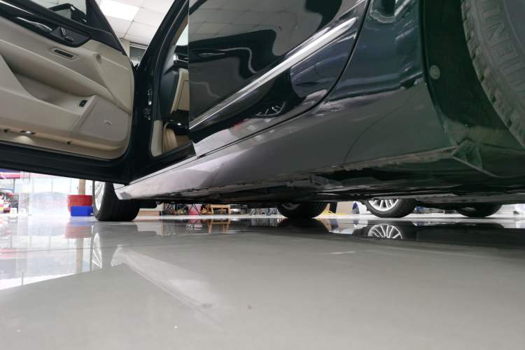 Used Cadillac CT6 2016 28T Fashion Edition Left Side Sill