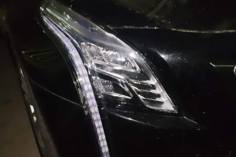 Used Cadillac CT6 2016 28T Elite Edition Right Front Headlight