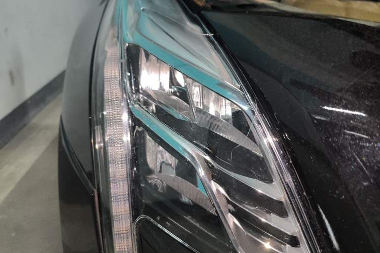 Used Cadillac CT6 2016 28T Elite Edition Right Front Headlight
