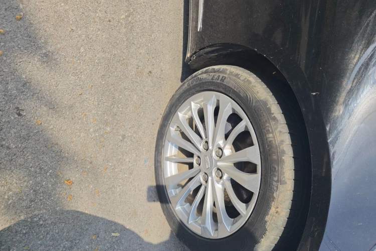 Used Cadillac CT6 2016 28T Luxury Model Right Front Wheel Hub
