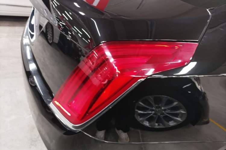 Used Cadillac CT6 2016 28T Fashion Edition Right Rear Taillight