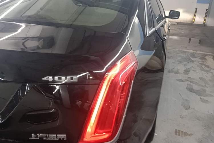 Used Cadillac CT6 2016 28T Platinum Edition Right Rear Taillight