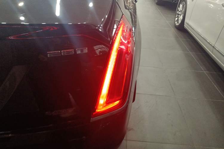 Used Cadillac CT6 2016 28T Platinum Edition Right Rear Taillight