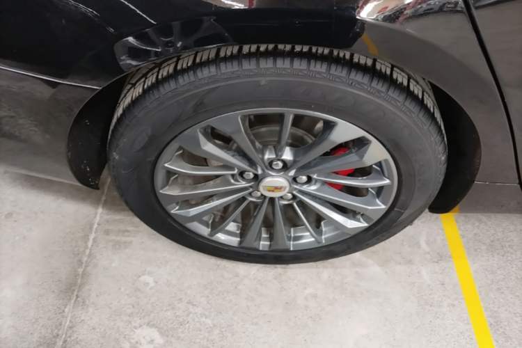 Used Cadillac CT6 2016 28T Fashion Edition Right Rear Wheel Hub