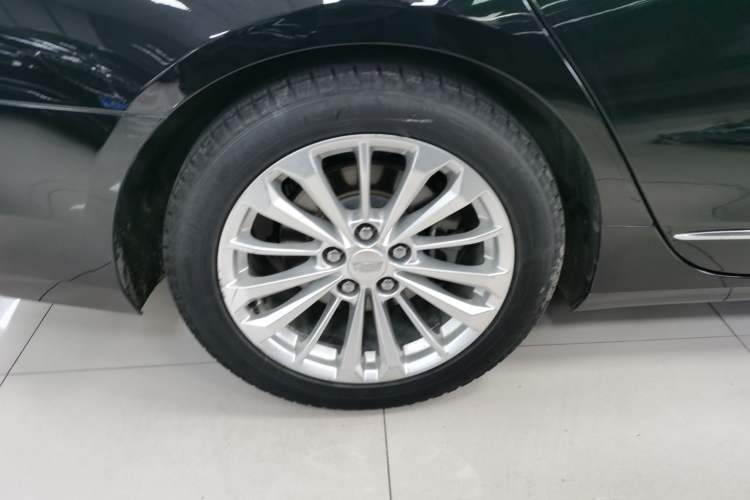 Used Cadillac CT6 2016 28T Fashion Edition Right Rear Wheel Hub