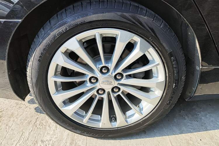 Used Cadillac CT6 2016 28T Elite Edition Right Rear Wheel Hub