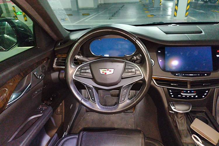 Used Cadillac CT6 2016 28T Luxury Model Steering Wheel
